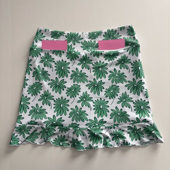 Women’s Golftini Girl Power Ruffle Pull On Skort Small MSRP $116 - Picture 2 of 8